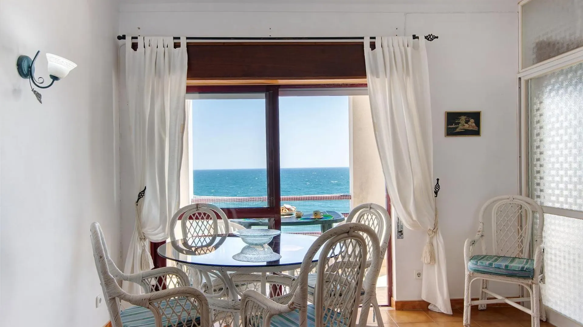Beachfront Apartment T2 奎特里拉